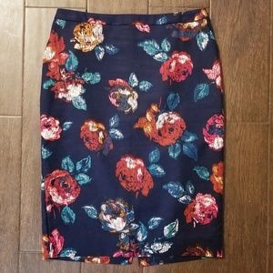 Beautiful Navy Pencil Skirt with POCKETS!!!